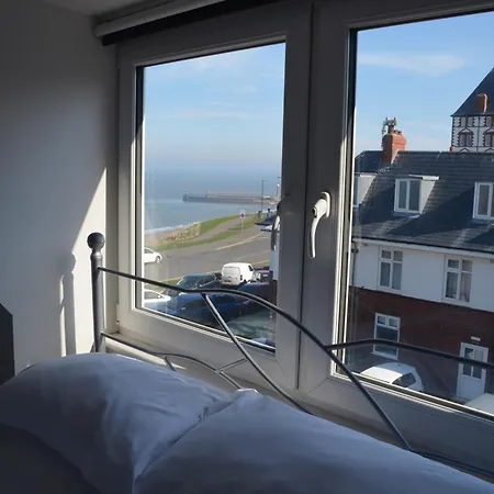 Luxuary Seaview Penthouse 2 Nights Or Sleeps 4