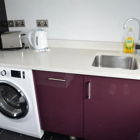 Luxuary Seaview Penthouse 2 Nights Or Sleeps 4 וויטבי